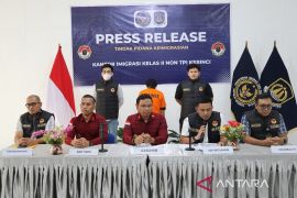 Imigrasi Kelas II Non TPI Kerinci amankan seorang WNA