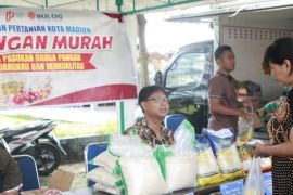 Pemkot Madiun gandeng Bulog dan PPI gelar gerakan pangan murah