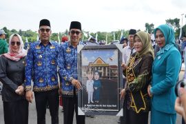 Pemkab Kotabaru peringati Hari Pendidikan Nasional 2025