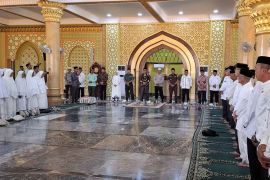 Bupati Aceh Selatan ingatkan jamaah calon haji jaga kesehatan