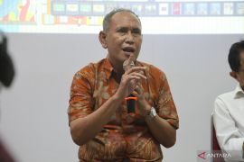 Pemkot Surabaya luncurkan panduan uji coba SPMB 2025