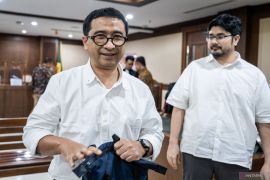 Korupsi APD COVID-19: Eks Kepala Pusat Krisis Budi Sylvana dituntut 4 tahun penjara