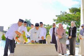 Bupati HSS minta teruskan perjuangan Brigjen H Hasan Basry