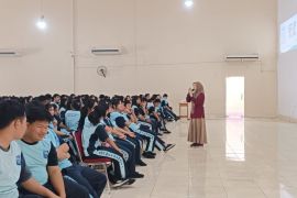 Penyuluh hukum Kanwil Kemenkum Sumsel edukasi 530 pelajar SMA Methodist Palembang