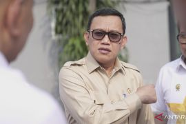 Menteri Karding tegaskan isu bantuan Rp100 juta untuk PMI adalah hoaks