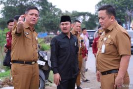 Pemkab Bekasi pastikan pemerataan pembangunan infrastruktur jalan hingga ke pelosok desa