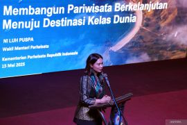 Kemarin, Wamenpar soal praktik pungli hingga rempah pada makanan