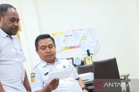 Pemkab Supiori alokasi Rp11,3 miliar bayar gaji ke-13 ASN