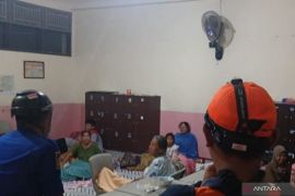 BNPB: 1.300 KK terdampak banjir dan longsor tiga kabupaten di Jawa Barat