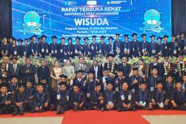 1.068 mahasiswa Universitas HKBP Nommensen Medan Wisuda, wujud kesuksesan mengatasi tantangan