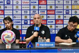 Pelatih Bernardo Tavares dipastikan masih menangani klub PSM Makassar