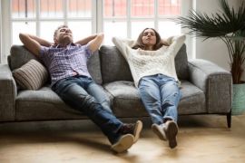 Sering mengantuk saat bersama pasangan? Bisa jadi itu tanda kamu merasa aman