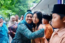 Ketua PKK Langkat bantu 45 disabilitas