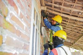 PLN sambungkan listrik gratis bagi 654 warga prasejahtera di Jatim