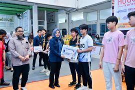 Wagub Sulsel dorong pemuda ukir prestasi menuju Indonesia Emas 2045