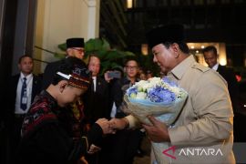 Kehangatan diaspora Indonesia sambut kedatangan Prabowo di Bangkok