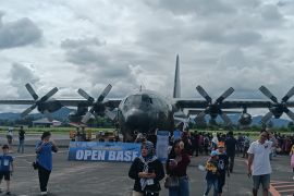 "Open Base" Lanud Sam Ratulangi Manado dipadati pengunjung