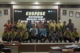 Bupati HST dorong pendidikan karakter lewat kurikulum adab dan sopan santun