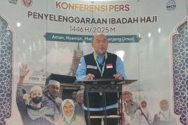 Jamaah diimbau pakai masker cegah ISPA akibat cuaca panas dan kepadatan