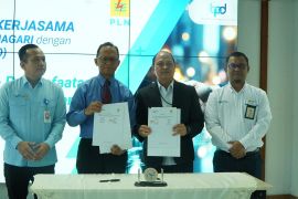 Eratkan Sinergi, Bank Nagari Teken Kerjasama dengan PLN Sumbar