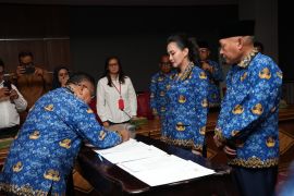 Gubernur Malut minta berikan akses kemudahan bagi pasien rujukan