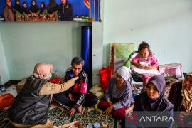Pengungsi bencana longsor di Kabupaten Bandung