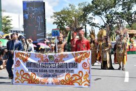 Pj Bupati Barito Utara apresiasi Karnaval FBIM 2025