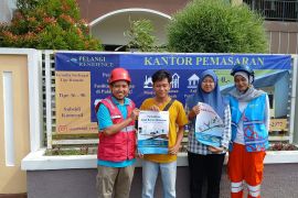 PLN ULTG Belitung edukasi warga soal risiko bermain layang-layang di dekat SUTT