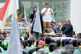 Gubernur Sumut segera  pelajari empat tuntuan pegemudi daring