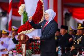 Gubernur ajak warga Jatim bangkit hadapi dinamika ekonomi global