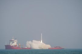Roket pengangkut CERES-1 China Luncurkan Satelit Baru dari Laut