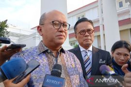 Rosan dan Dony Oskaria enggan menanggapi posisi Ketua KPK di Danantara