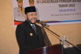 Wako Fadly Amran buka Bimtek Keprotokolan dan MC bagi ASN Pemko Padang