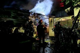 Pemda Natuna dan TNI berhasil padamkan kebakaran ruko