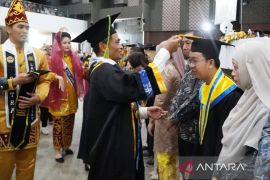 ULM perdana kukuhkan 1.000 wisudawan akreditasi Unggul