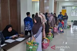 100 pregnant women in Banjarmasin receive nutritious assistance to prevent stunting