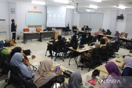 Tenaga kesehatan Kaltim  dilatih literasi digital guna dukung pelayanan