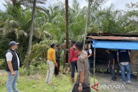 Polres Aceh Barat bongkar portal jalan berantas pungli dan premanisme di desa