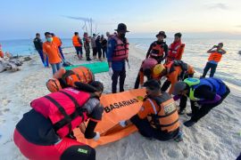 Tim SAR temukan jenazah penumpang KM Tidar di Pulau Gusung, Pangkep