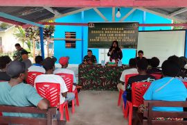 Kodim Mimika beri penyuluhan bahaya narkoba warga Kampung Pigapu