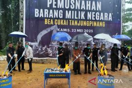 Bea Cukai Tanjungpinang musnahkan barang milik negara senilai Rp5,3 miliar