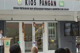 Pemkab Karawang luncurkan kios pangan jual beragam sembako dengan harga murah