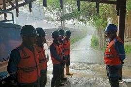 Cuaca ekstrem, PLN UIW MMU ingatkan warga jaga keselamatan bahaya kelistrikan