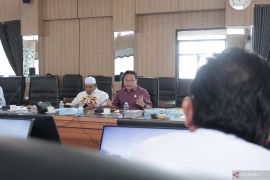 Pemprov Kalsel diharapkan komitmen kuat dorong ekonomi syari'ah