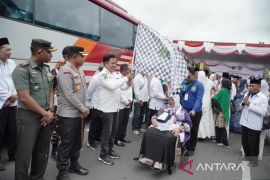 Bupati Bangli lepas jamaah calon haji