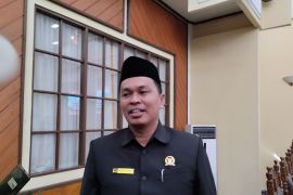 Rapat paripurna DPRD Tabalong ditunda, dihadiri 8 anggota dewan
