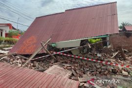 Pemkot Bengkulu catat sebanyak 140 rumah rusak terdampak gempa