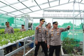 Kapolda Kalsel tegaskan profesionalisme bukan slogan