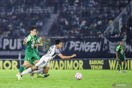 Liga 1: Asisten pelatih akui kekalahan Persebaya akibat kesalahan sendiri