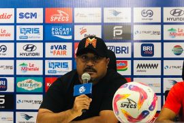 Imran Nahumarury: Belum ada informasi Malut rekrut empat pemain Persib